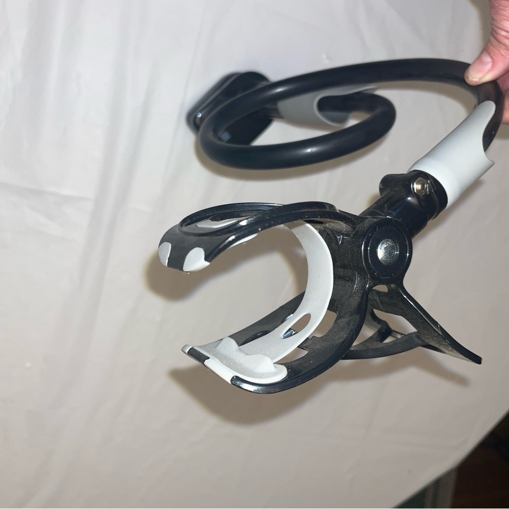 Never used Cell Phone Holder with Posable Arm & Clip